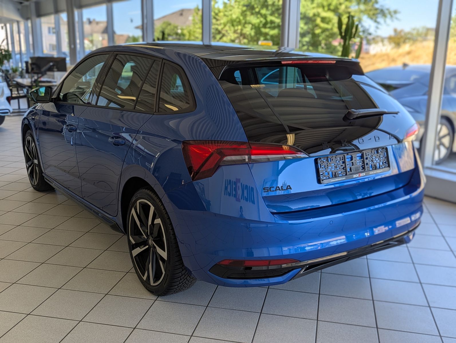 Fahrzeugabbildung SKODA Scala 1.5 TSI DSG Monte Carlo Kamera ACC LED 18"