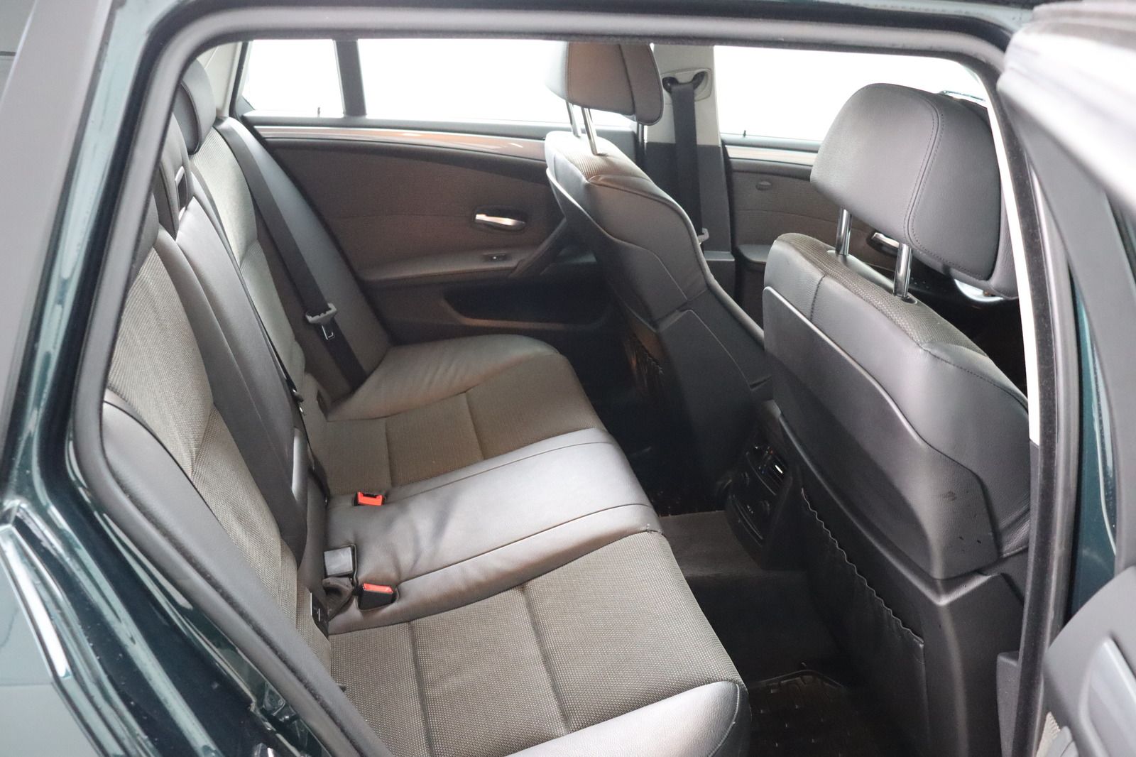 Fahrzeugabbildung BMW 525 i touring Edition * Xenon * Navi * PDC