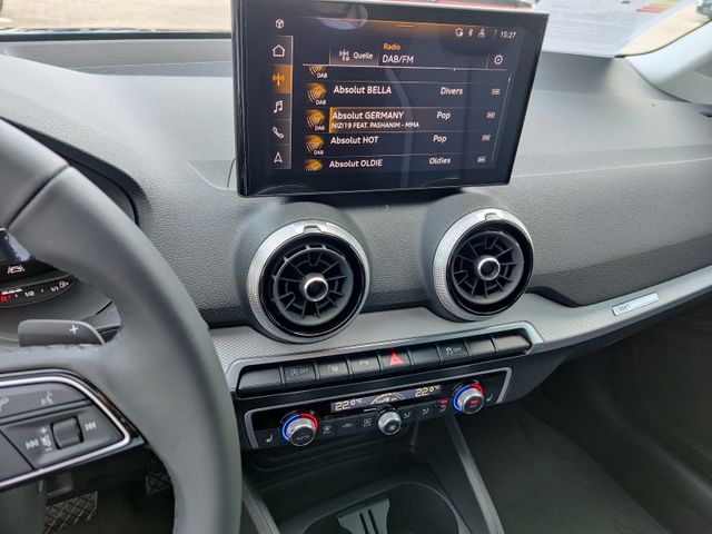 Q2 advanced 35 TFSI S tronic AHK/MatrixLED