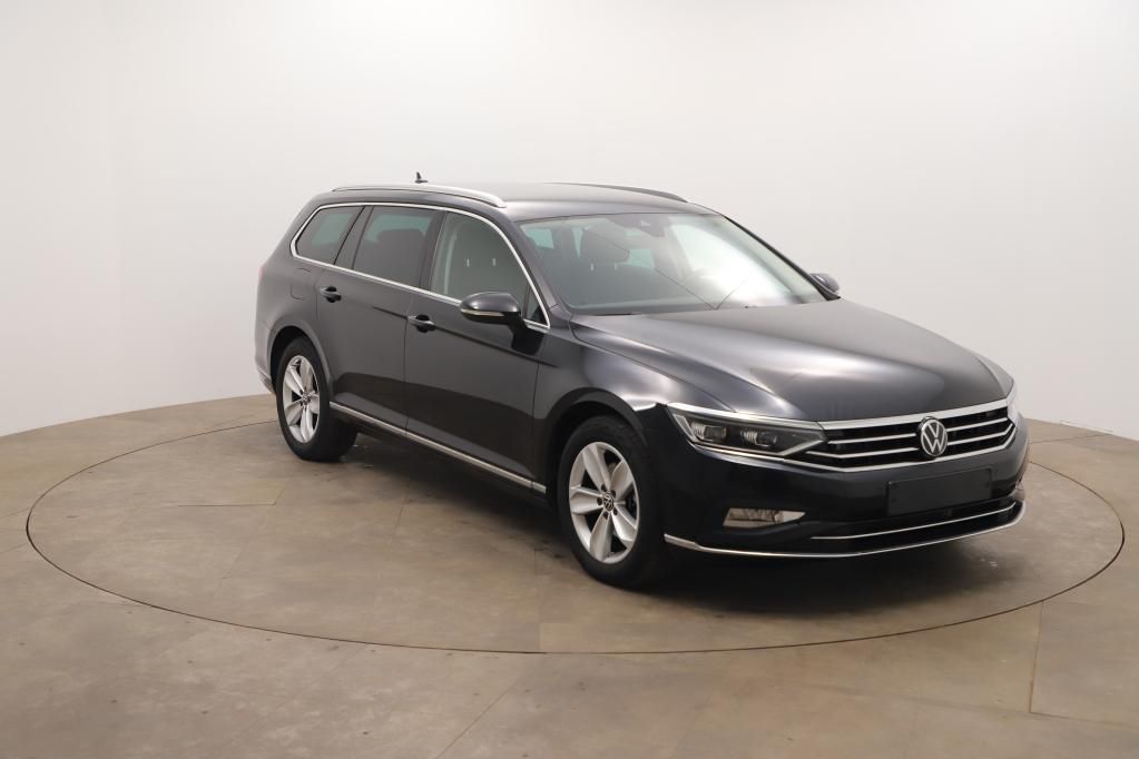 Volkswagen Passat Variant Elegance 2.0 TDI SCR PDC*RFK*Klim