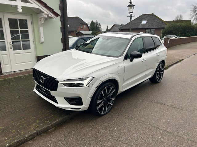 Volvo XC 60 T6 R Design Recharge Plug-In Hybrid AWD