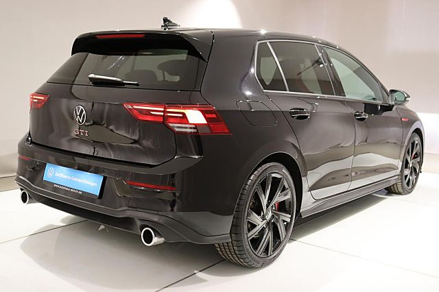 Golf GTI 2.0 TSI DSG ACC NAVI KAMERA SHZ SPORTFW