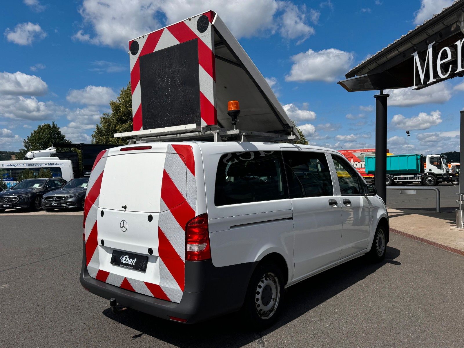 Fahrzeugabbildung Mercedes-Benz Vito 111 CDI Tourer Begleitfahrzeug BF3+ / WVZ