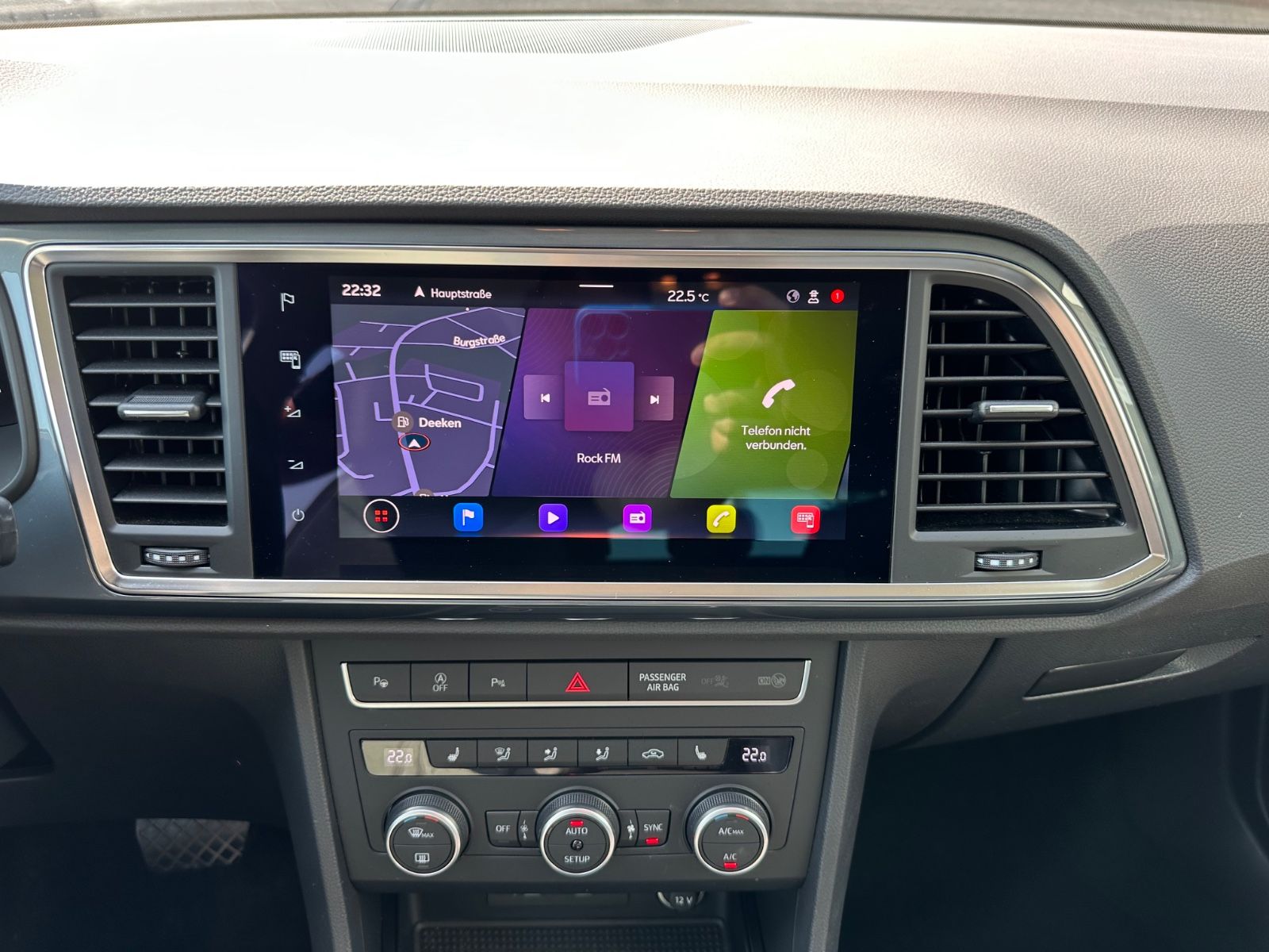 Fahrzeugabbildung SEAT Ateca 1.5 TSI Style DSG Navi/ACC/LED/Shzg./17´´