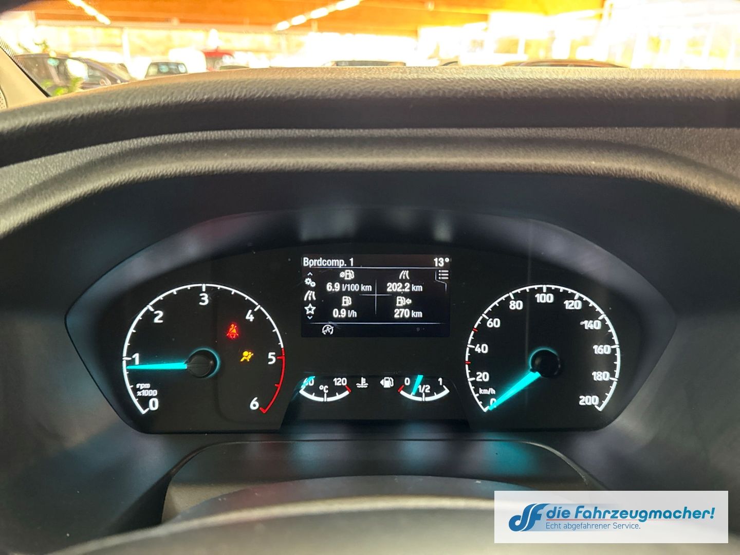 Fahrzeugabbildung Ford Transit Custom Werkstatt 340 L2 Trend Navi Apple