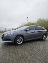 Hyundai i40 1.7 CRDi Navi/BiXenon/PDC/AHK - Hyundai i40 von privat