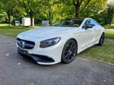 Mercedes-Benz S 63 AMG S 63 Mercedes-AMG 4MATIC Coupé AMG - Mercedes-Benz S 63 AMG: Coupe