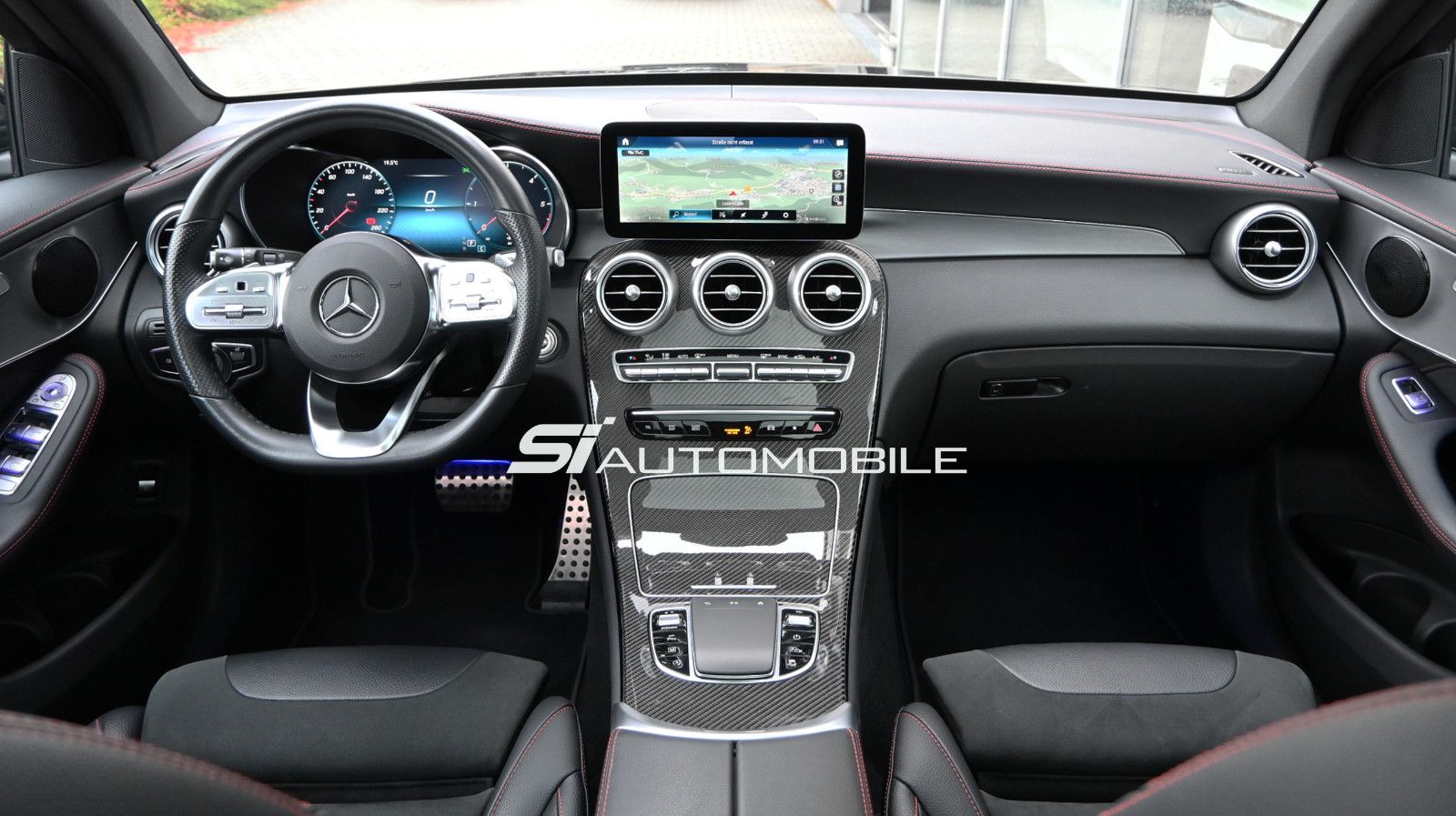 Fahrzeugabbildung Mercedes-Benz GLC 300 d 4MAT AMG Line Plus °Night°AHK°HUD°PANO
