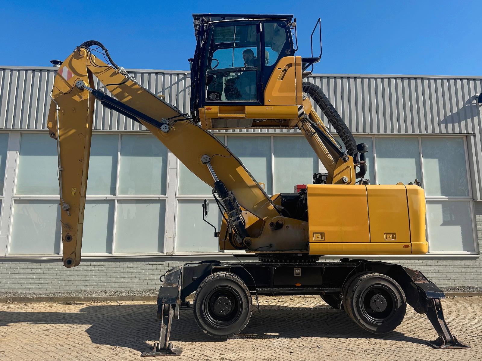 CAT MH3022