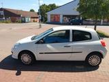 Renault Clio Authentique 1.2 16V (TÜV neu / bis 03/2027) - Renault Clio: Authentique