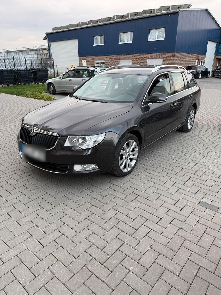 Skoda Superb 2010 — engine 160 HP (118kW)