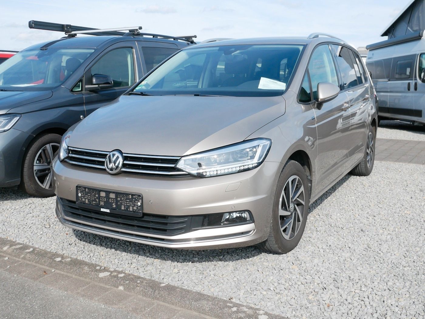 Fahrzeugabbildung Volkswagen Touran 1.5 TSI Join STANDHZG LED NAVI AHK