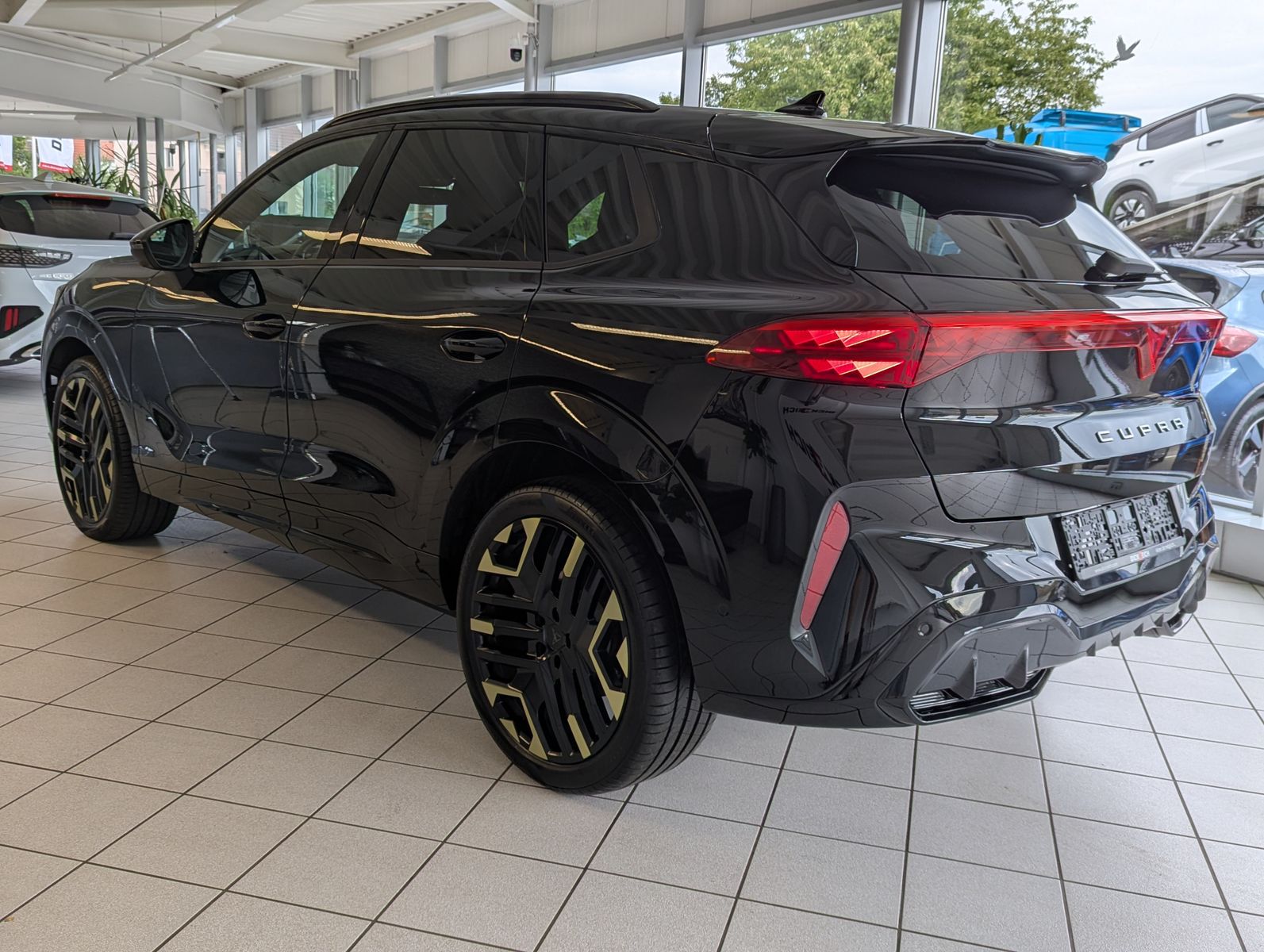 Fahrzeugabbildung CUPRA Terramar 1.5 eTSI Tribe Sennh Matrix HUD AHK 20