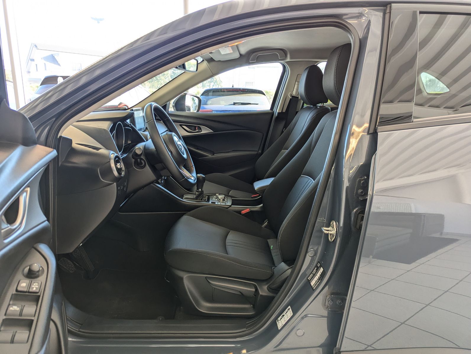 Fahrzeugabbildung Mazda CX-3 Ad'vantage Sonderlackierung PDC SHZ Navi