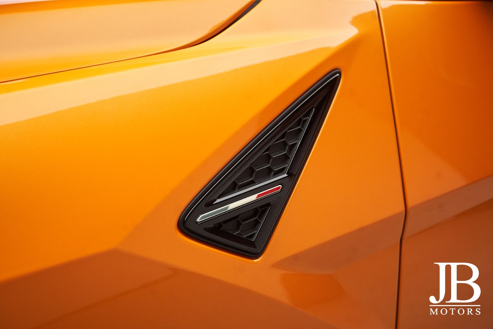 Fahrzeugabbildung Lamborghini Urus Performante Carbon Head-Up Akrapovic