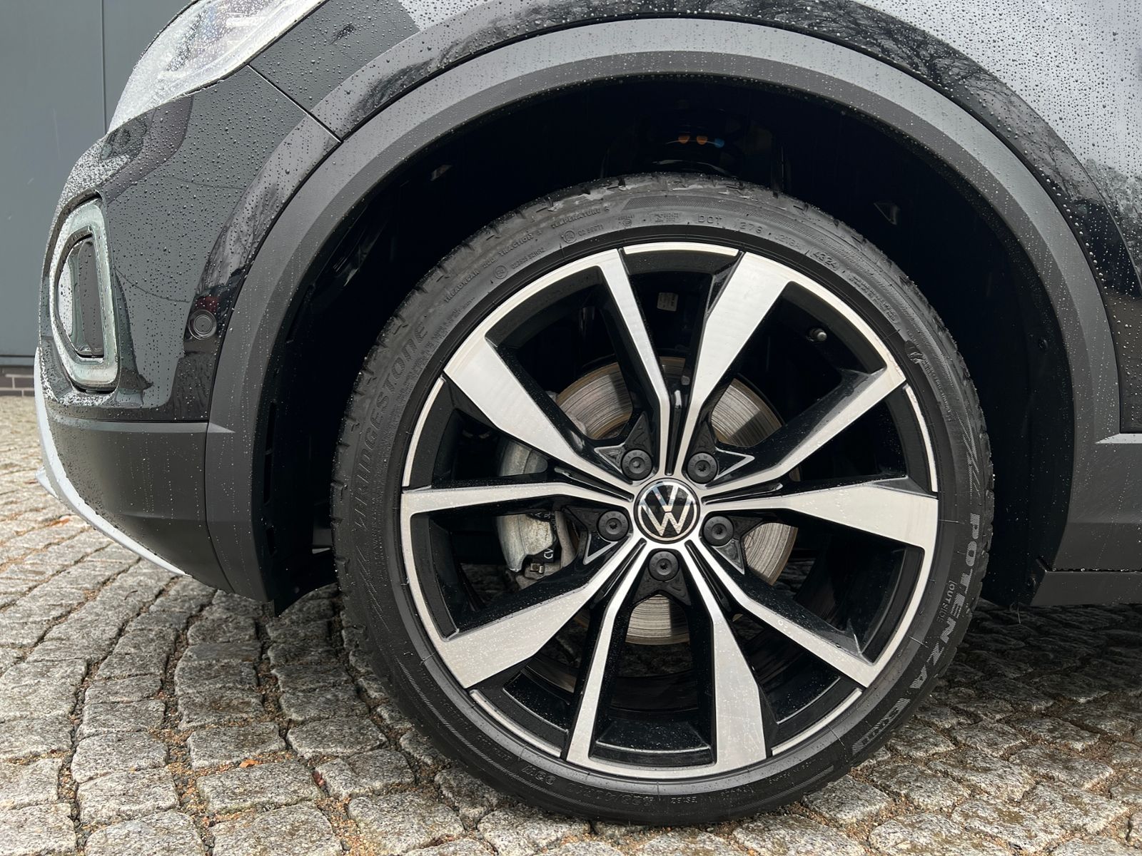 Fahrzeugabbildung Volkswagen T-Roc Style 1.5 TSI DSG *AHK, LED, BlackStyle, 1