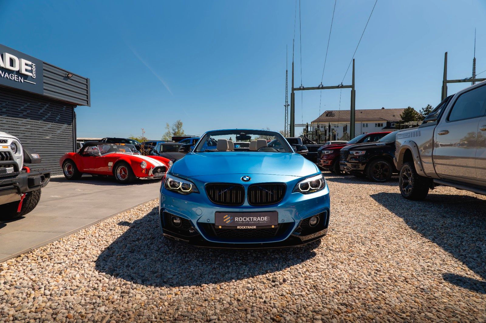 Fahrzeugabbildung BMW 230i Cabrio M-Sport Performance Shadow Line LED