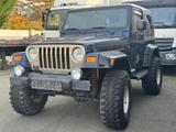 Jeep Wrangler  2.4 Limited Edition  Klima Hard Top - Jeep Wrangler in Gelsenkirchen