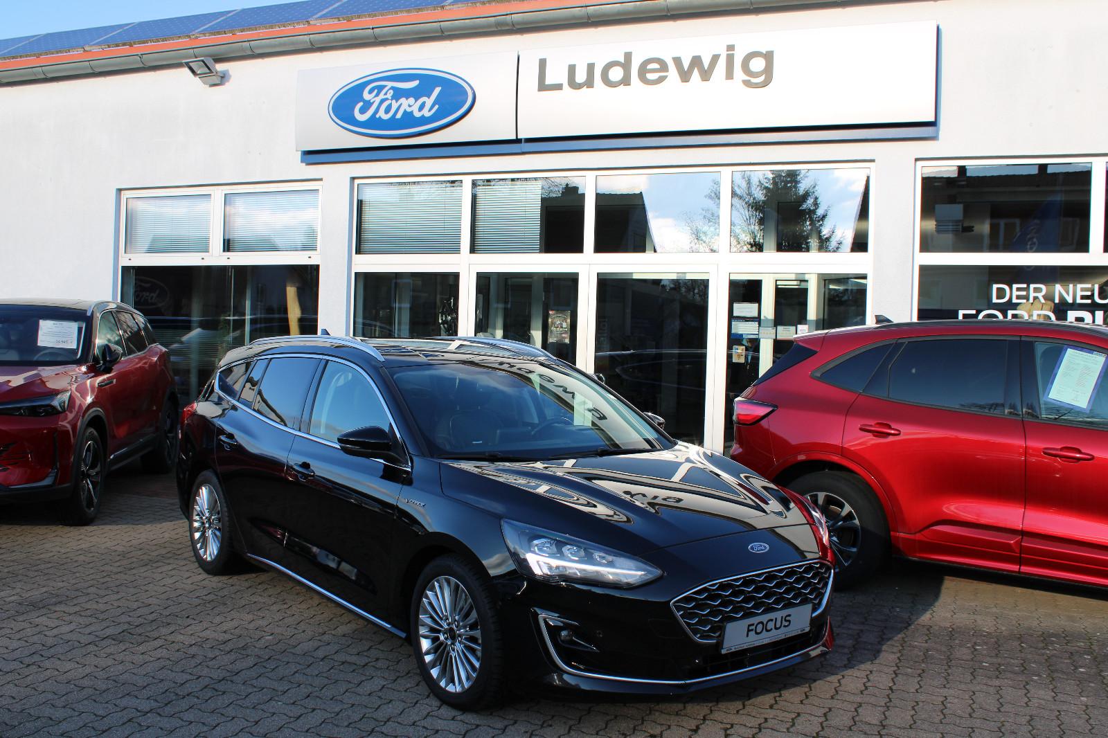 Ford Focus Turnier Vignale Leder LED Winterpaket B&O