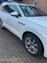 Volkswagen Touareg 3.0 V6 TDI 210kW 4MOTION Tiptronic - - Volkswagen Touareg: 2.0