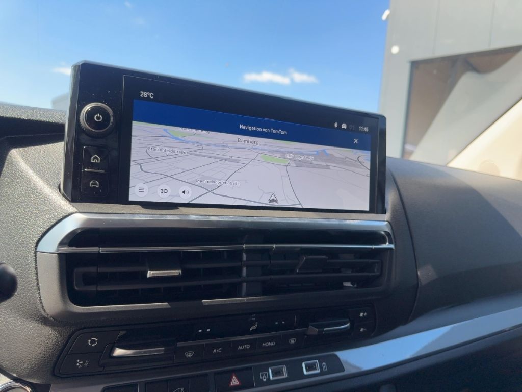 Fahrzeugabbildung Opel Vivaro erhöhte Nutzlast M Laderaumboden und Seit