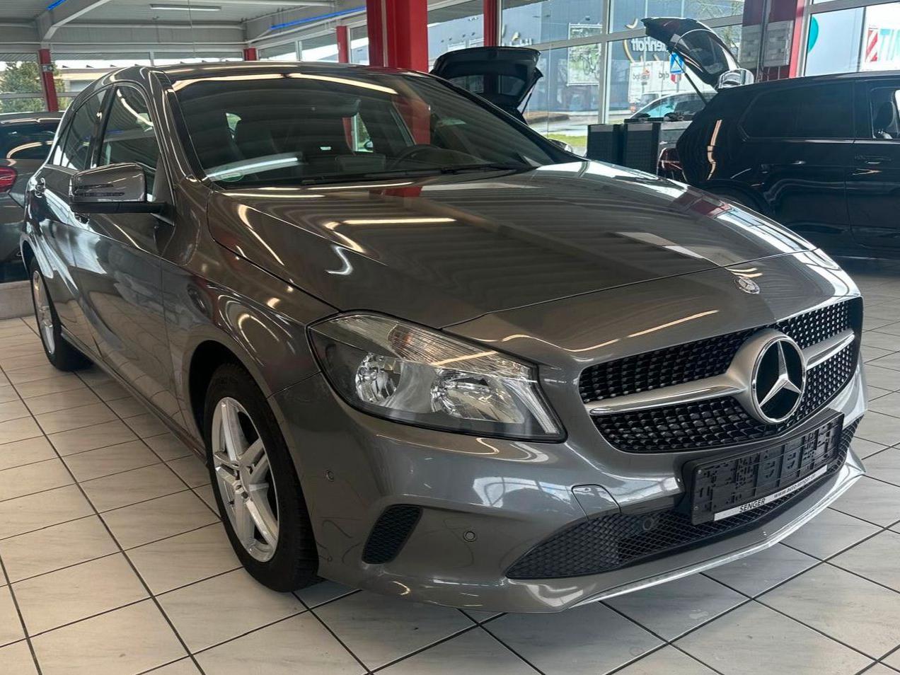 Mercedes-Benz A 200 CDI / d  Urban SHZ Standhzg PANO PDC