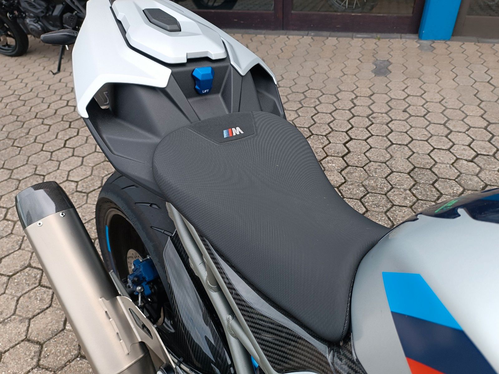 Fahrzeugabbildung BMW M 1000 R  M Competition Paket nur 2565km