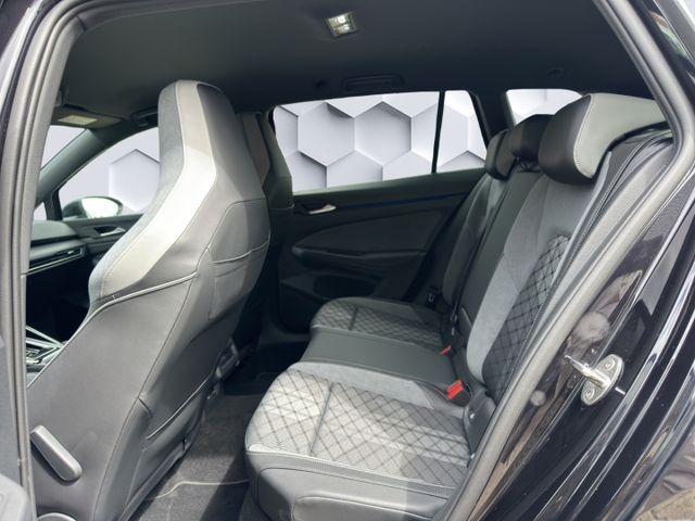 Golf Variant VIII Mildhybrid R-Line 1.5 l eTSI A