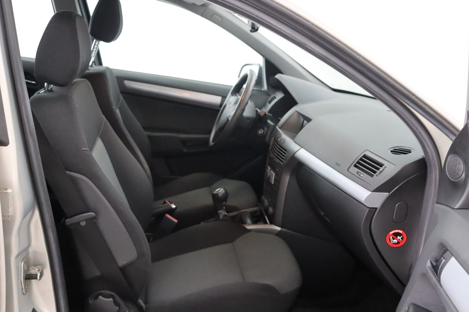 Fahrzeugabbildung Opel Astra Caravan 1.6 Twinport Edition