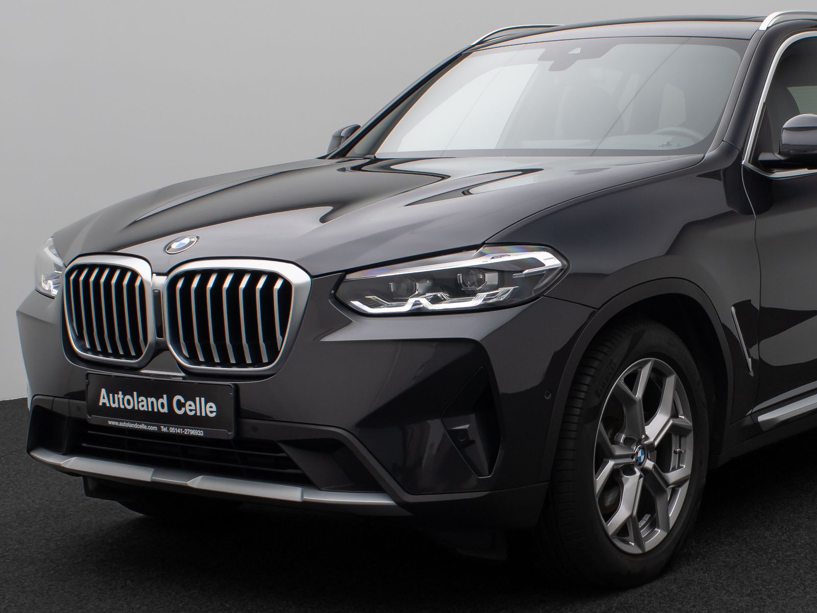 Fahrzeugabbildung BMW X3 xD20d Panor Kamera DAB HiFi Komfort Sport 19"