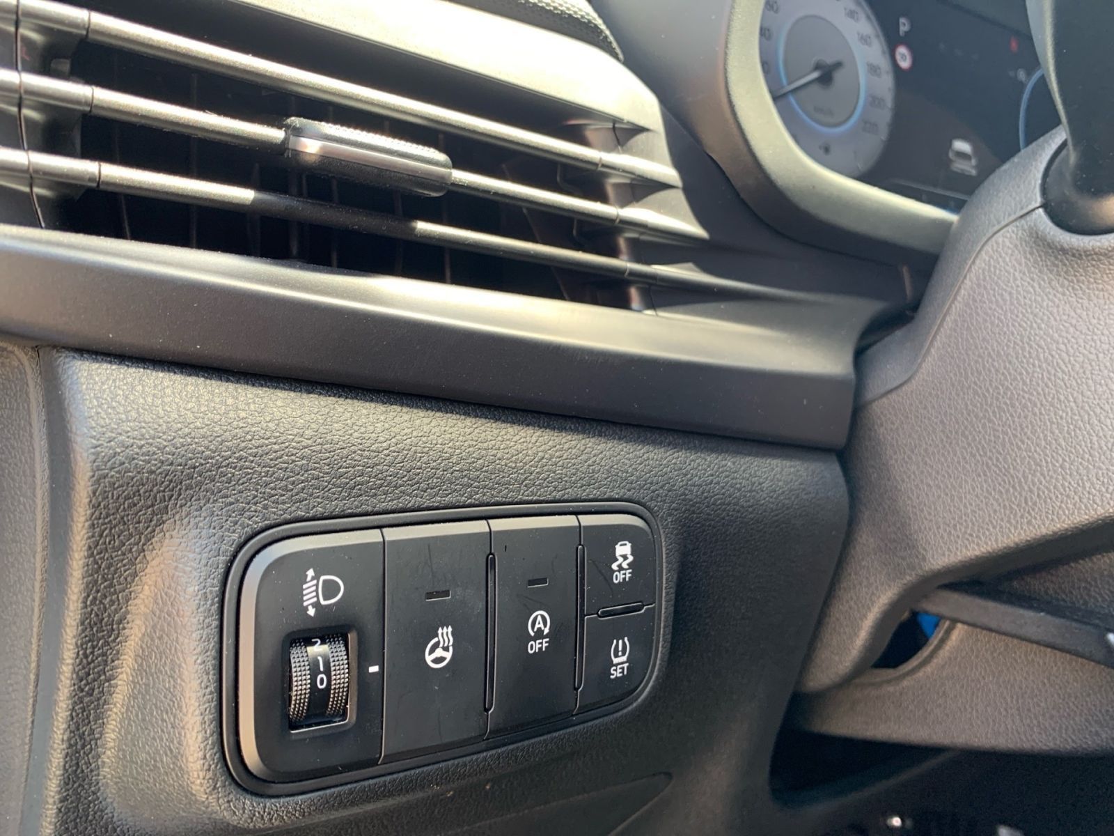 Fahrzeugabbildung Hyundai i20 1.0 T-GDI 7-DCT Trend Navi Allwetter