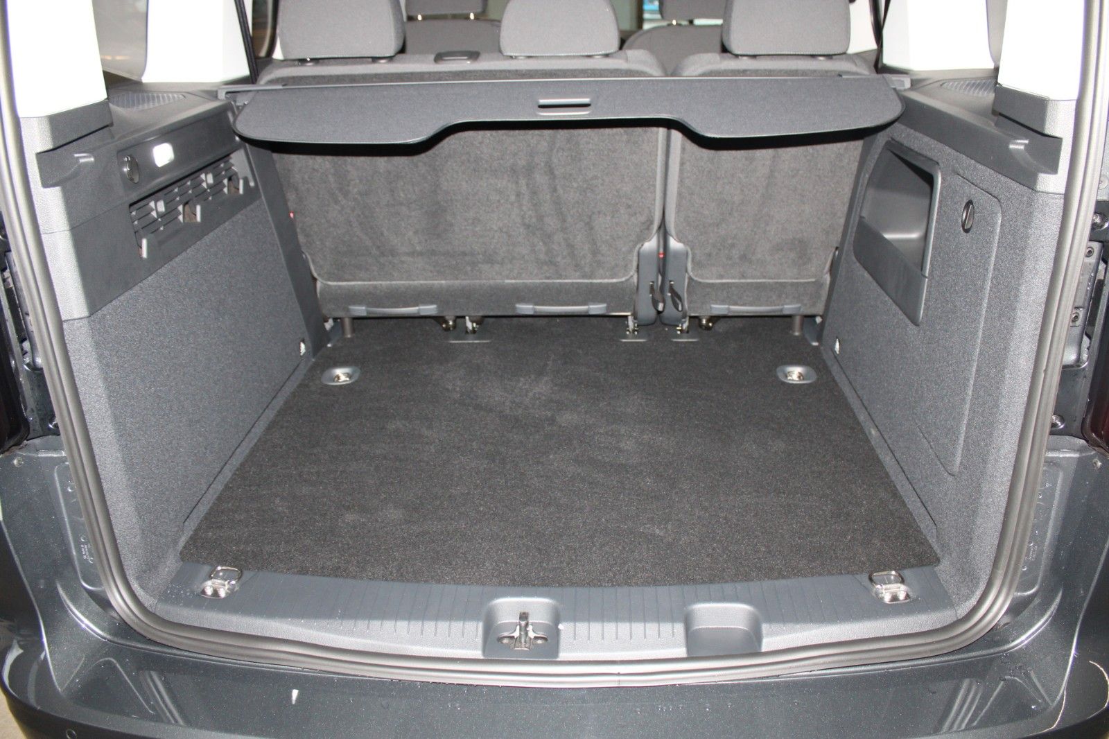 Fahrzeugabbildung Ford Tourneo Connect Titanium Automatik ACC CAM GJR