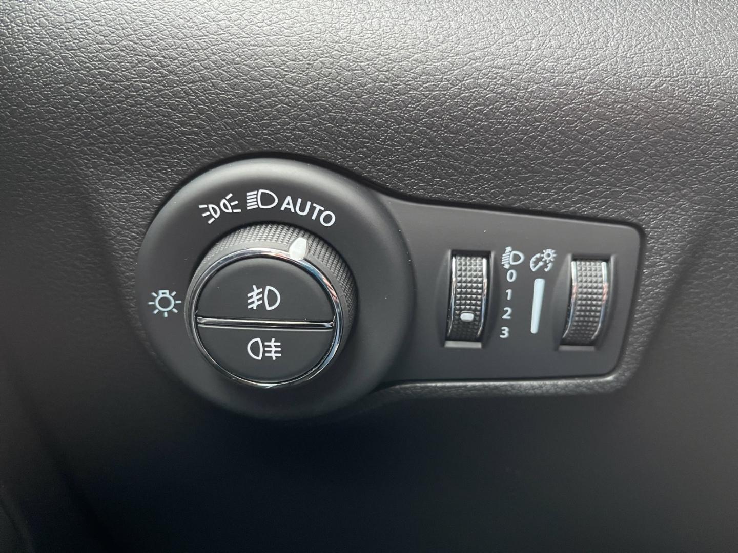 Jeep Compass High Altitude Hybrid+KAMERA+NAVI+PDC+SHZ