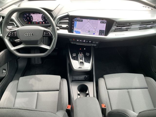 Q4 e-tron 40 MATRIX+KAMERA+AUGM HUD+AHK+