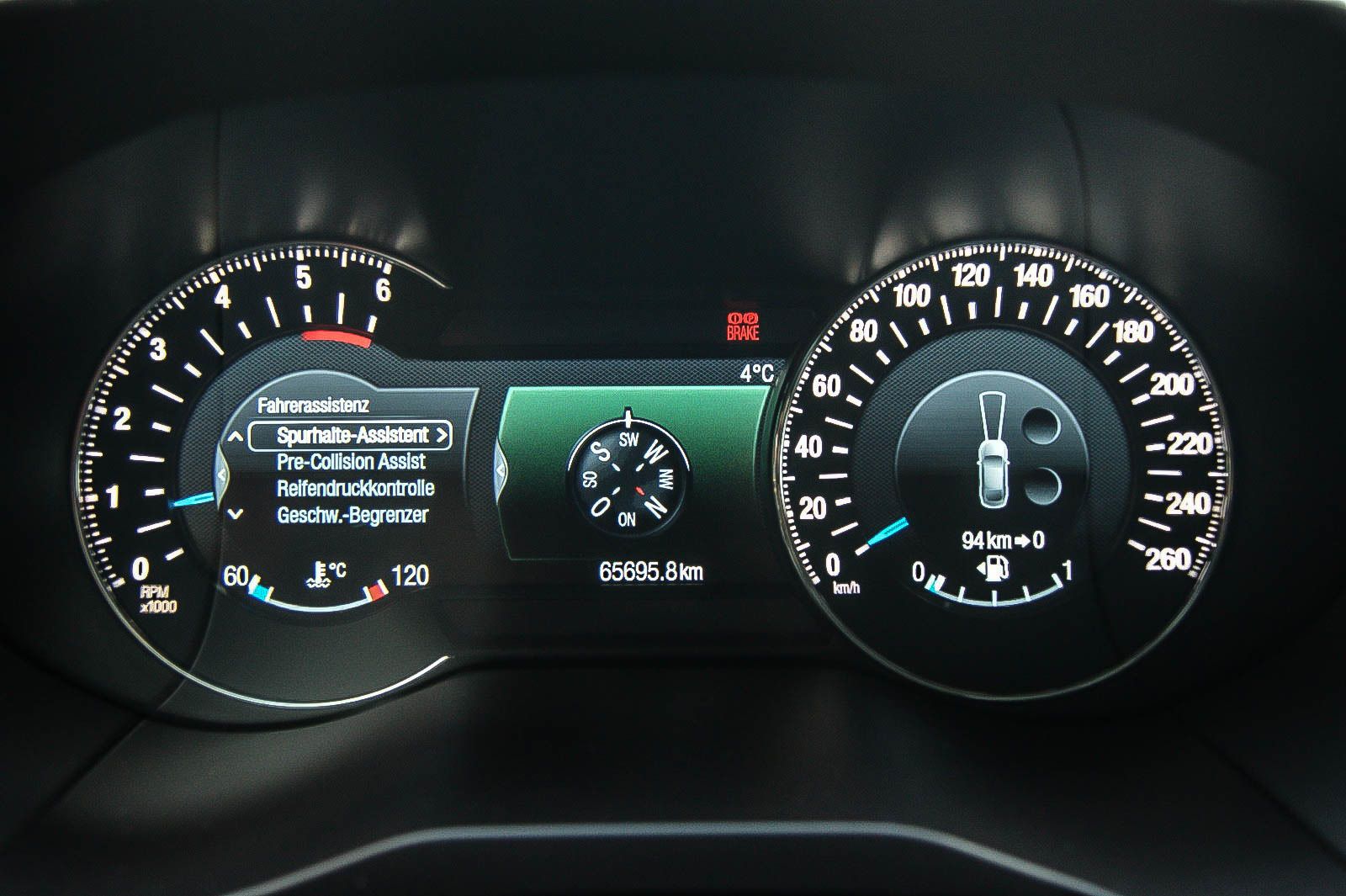 Fahrzeugabbildung Ford Edge Titanium 4x4 LEDER NAVIGATION KAMERA PDC 19