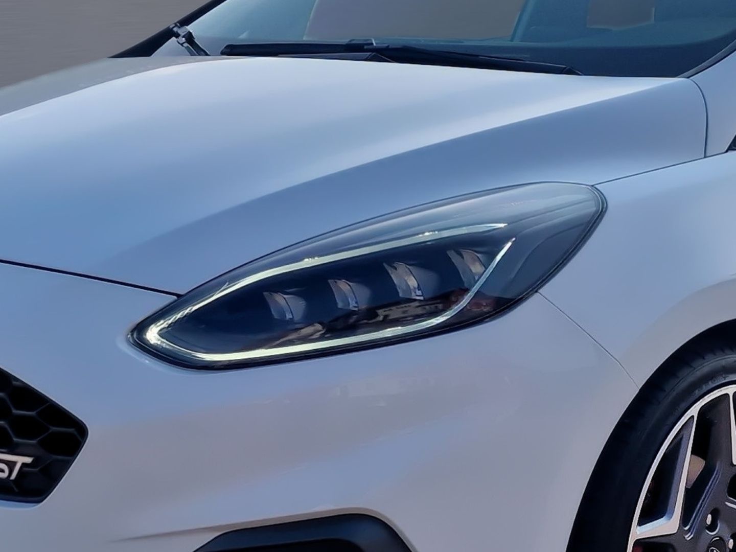 Fahrzeugabbildung Ford Fiesta ST Lederpaket,PanoDach, Panorama Navi Sou