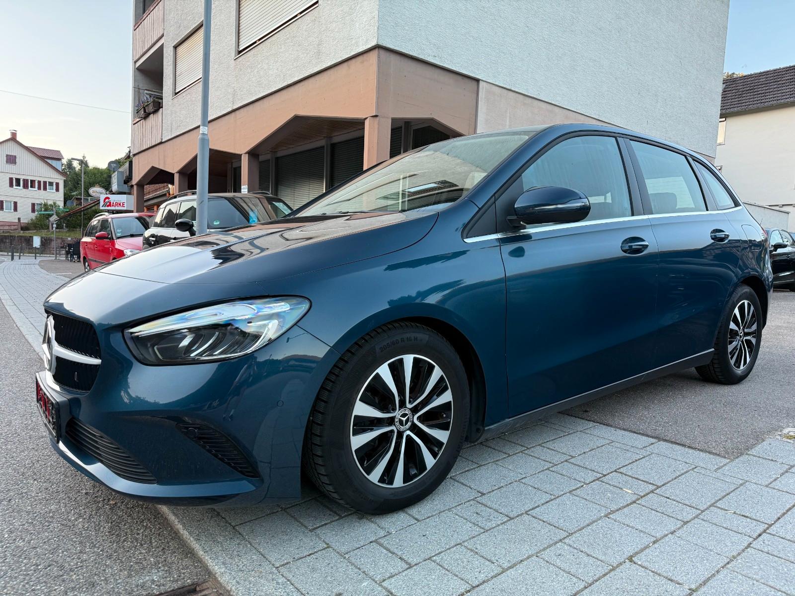 Mercedes-Benz B 180 d *Navi, LED, Teilleder, Kamera & Carplay*