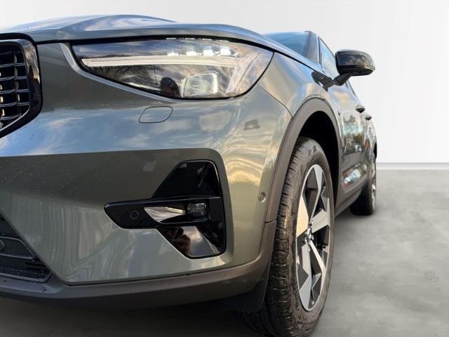 Volvo XC40 B4 Mild-Hybrid Ultra Dark Standheizung AHK 