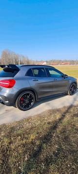 Mercedes-Benz Mercedes Gla 45 Amg Performance - Mercedes-Benz GLA 45 AMG von privat