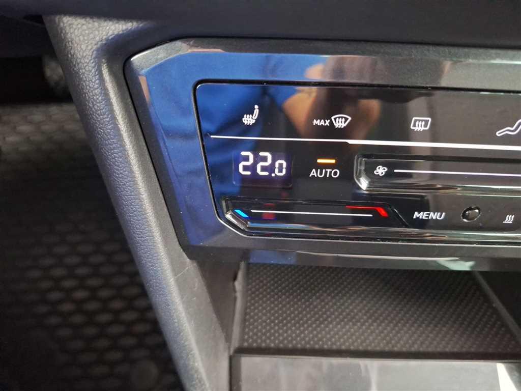 Volkswagen Tiguan 2.0 TDI DSG 4MOTION Standhz Navi