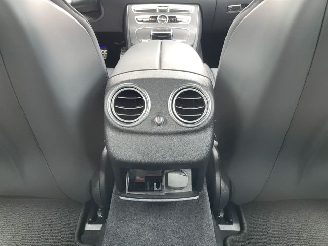 E Klasse E 63 S AMG 4Matic Bluetooth Navi LED