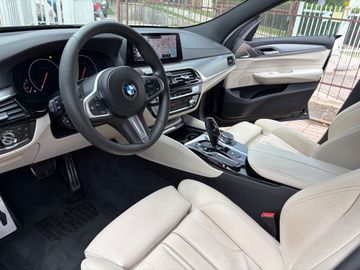 BMW 620 Gran Turismo - 12