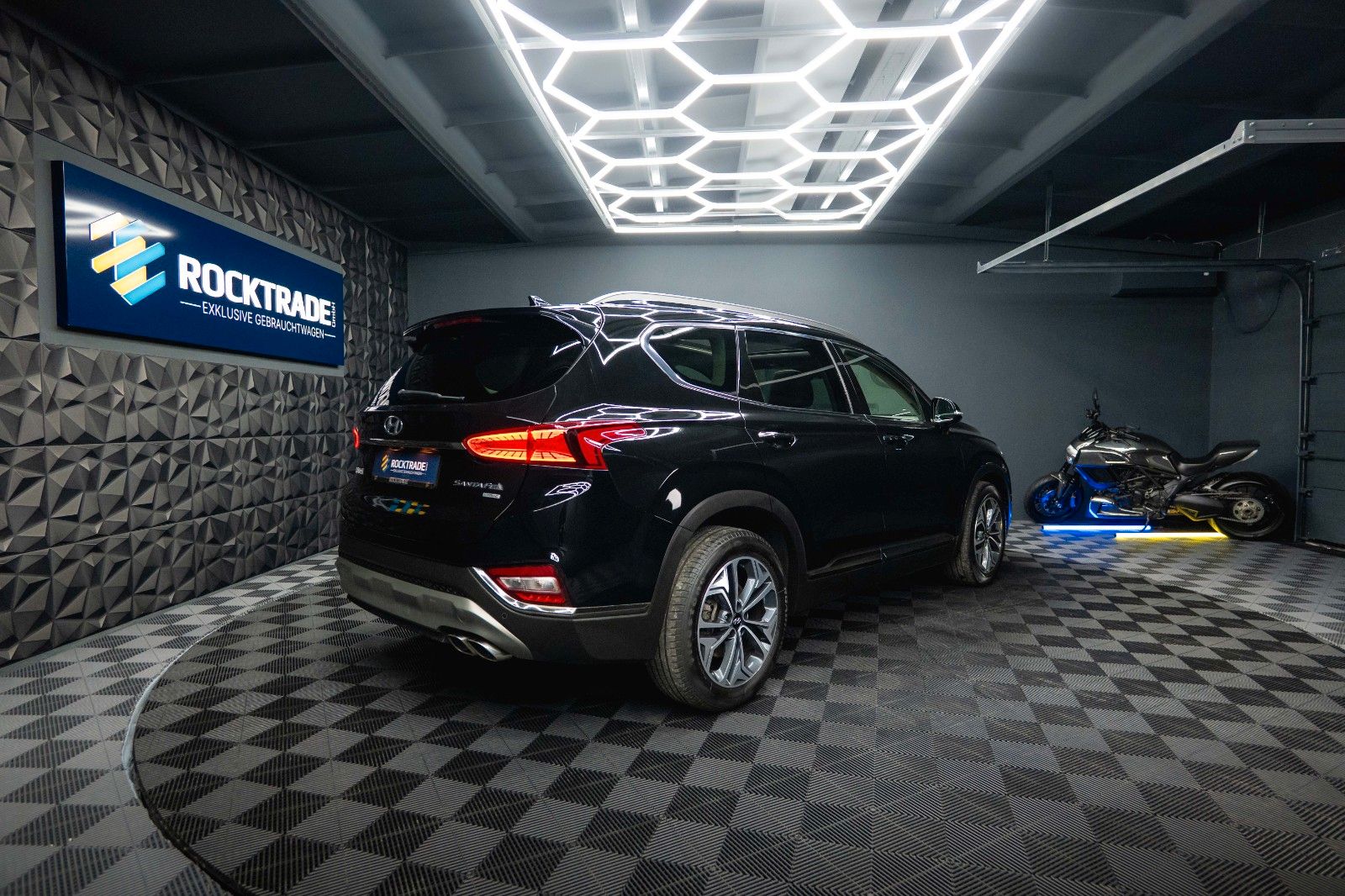 Fahrzeugabbildung Hyundai SANTA FE Premium 4WD 8G *Pano*360*LED*ACC*HUD*