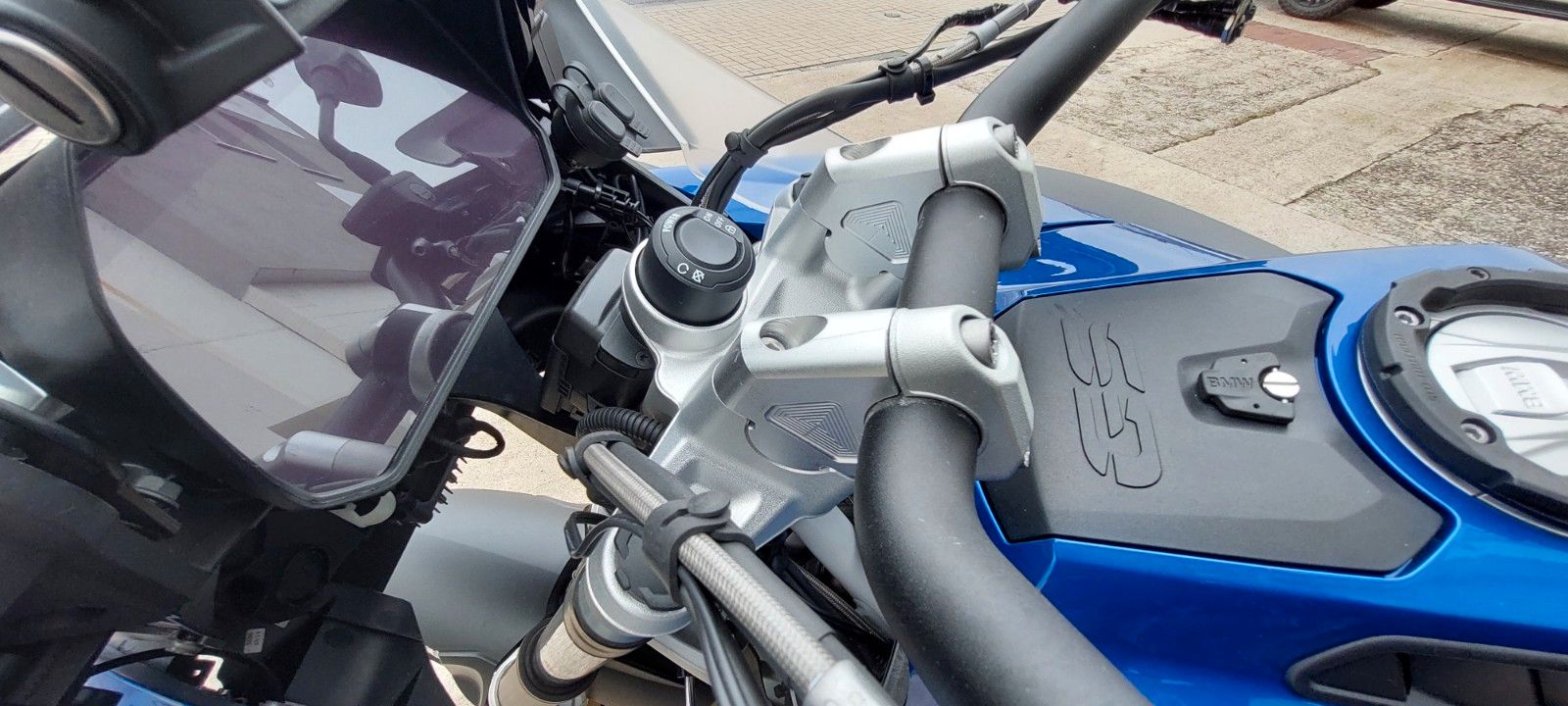 Fahrzeugabbildung BMW R 1250 GS ADV  HP Voll inkl 3 Koffer + Zub