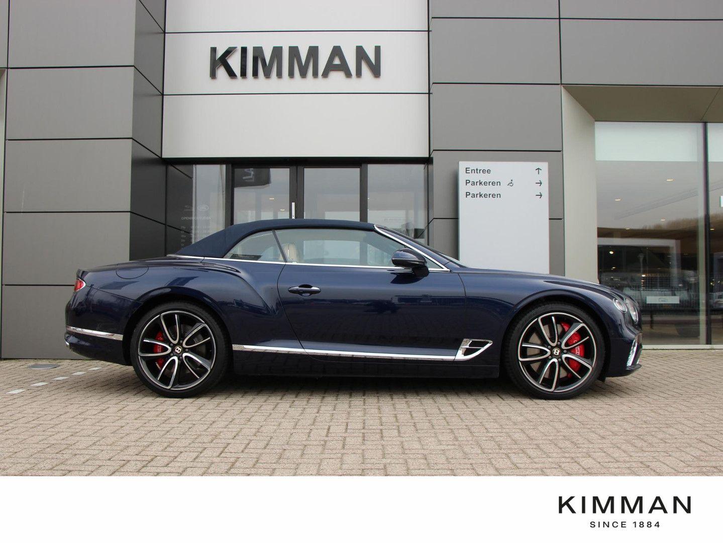 Bentley Continental GTC 6.0 W12 First Edition | Rotating
