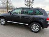 Volkswagen Touareg 3.2 V6 Tiptronic Standard - Volkswagen Touareg mit Benzin-Antrieb: Geländewagen, 3.2