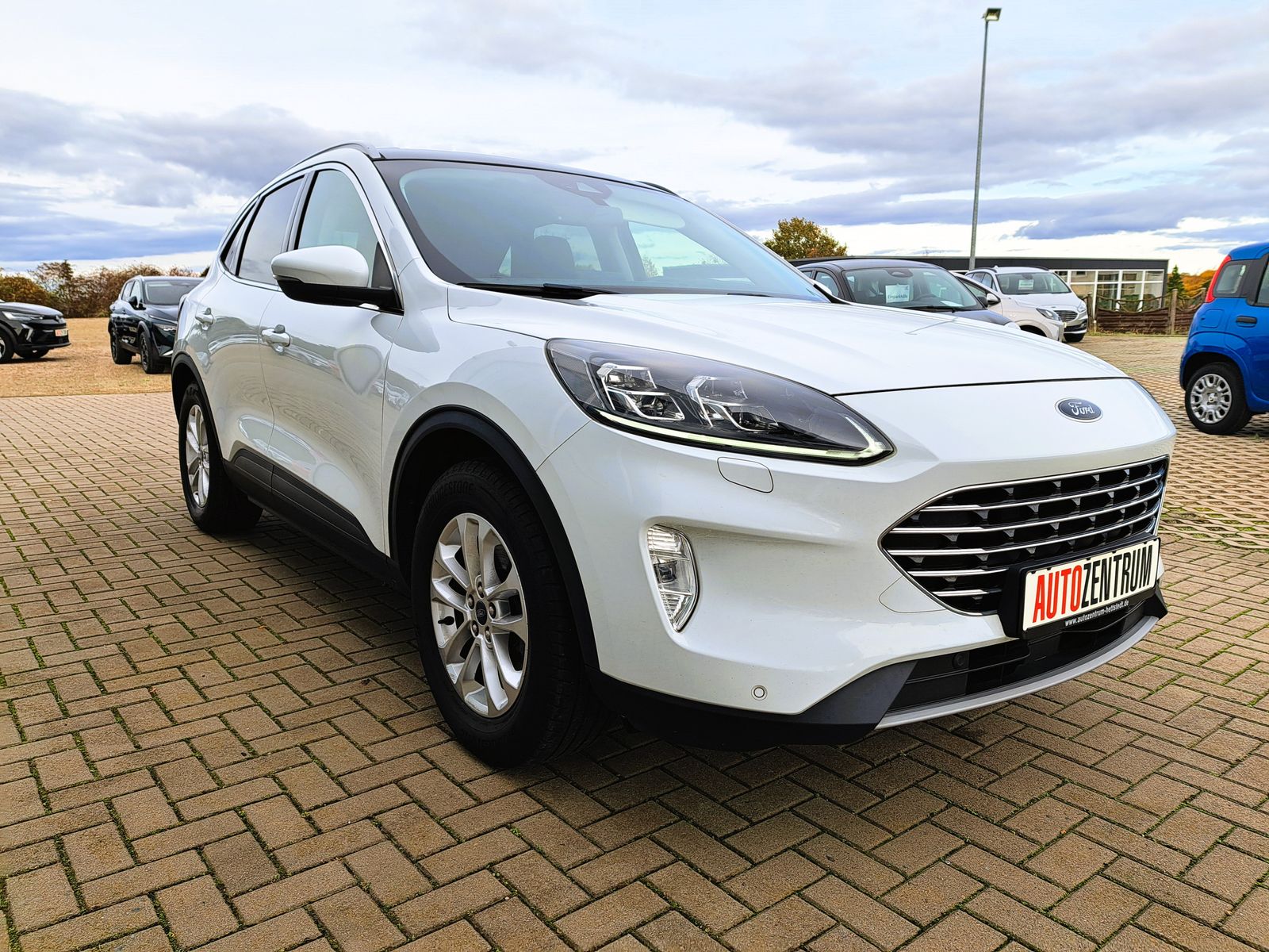 Fahrzeugabbildung Ford Kuga Titanium X 4x4 AUTOMATIK B&O-SOUND PANODACH