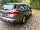 Ford Focus 8Fachbereift TOP - Ford Focus aus 2012: For