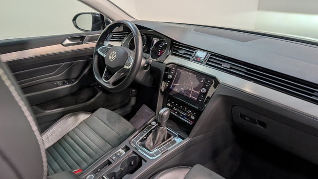 Volkswagen Passat 2.0 TDI Elegance ACC+KAM+MATRIX+AHK