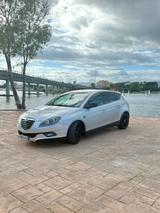 Lancia Delta 2.0 mtj DPF Ptatinum (121kw) - Lancia Delta aus 2012